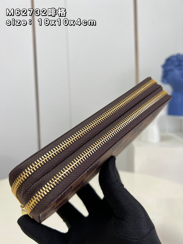 COZY - LOV Wallets - 402
