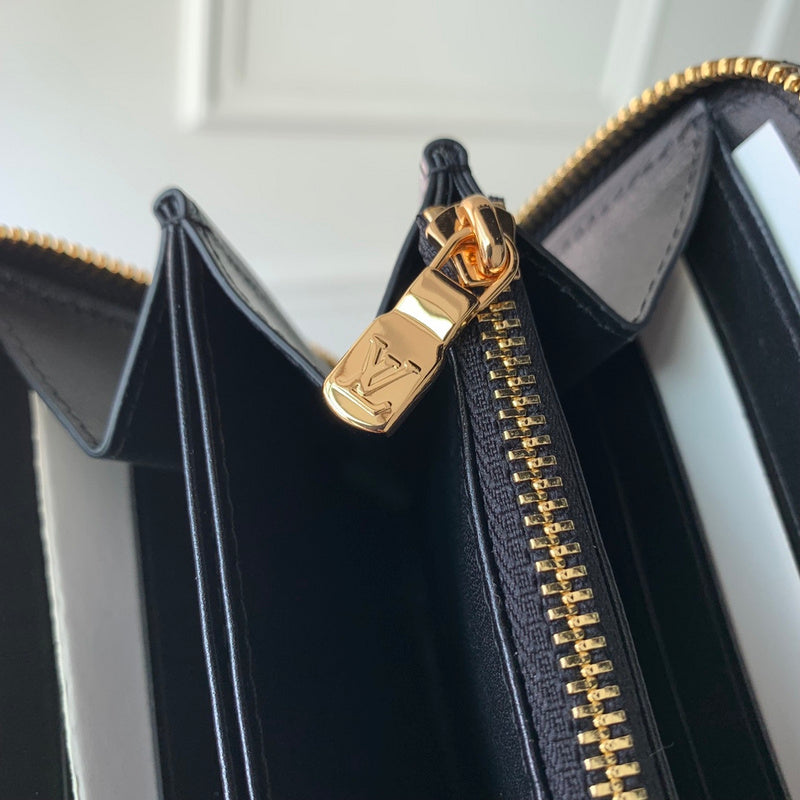 COZY - LOV Wallets - 336