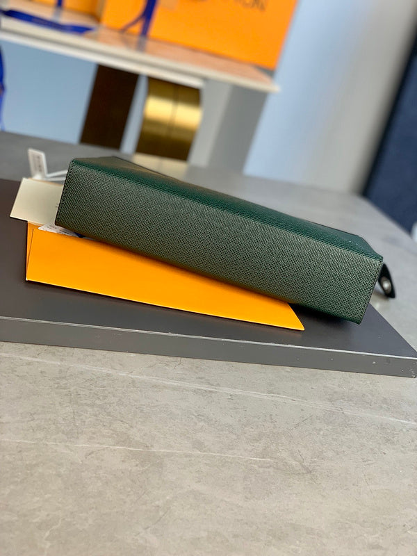 COZY - LOV Wallets - 464
