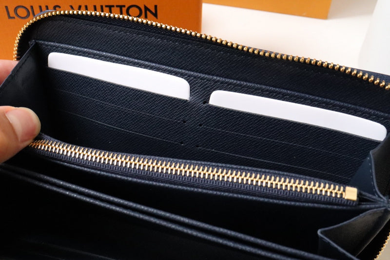 COZY BAGS - LOV Wallets - 621
