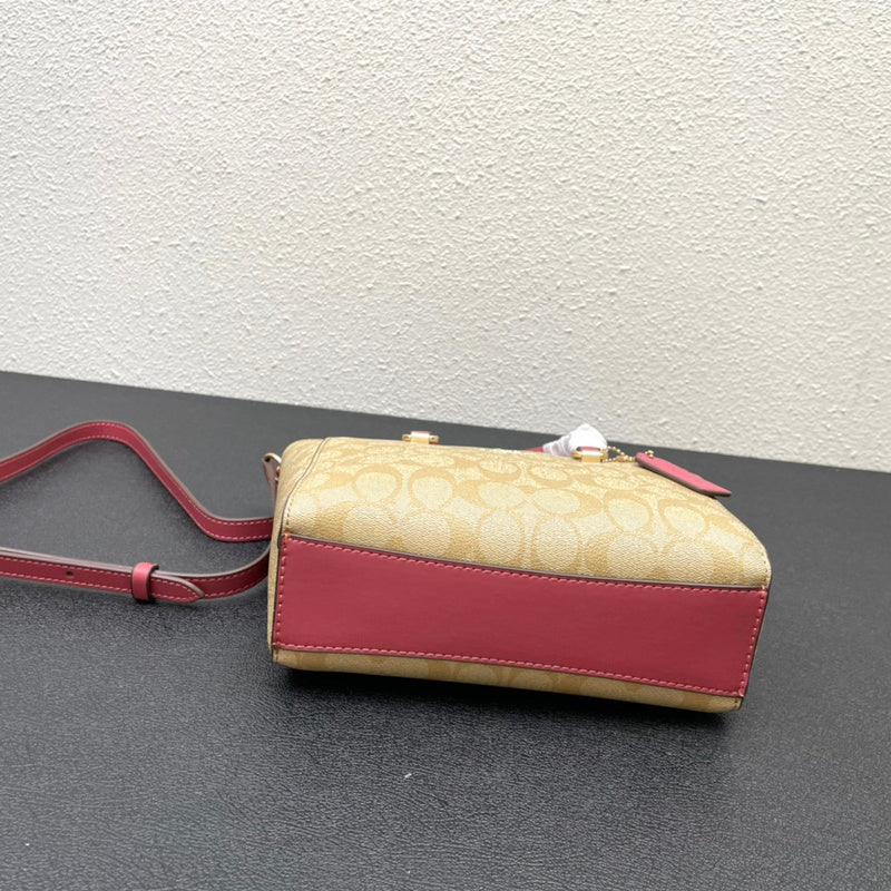 COZY - CAH Bags - 551