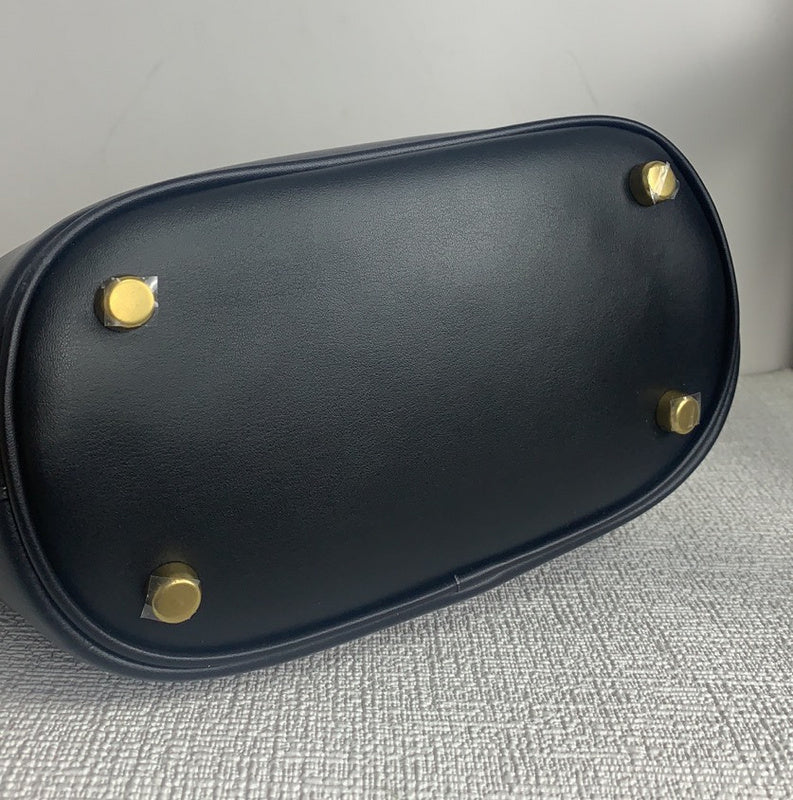 COZY - CAH Bags - 420