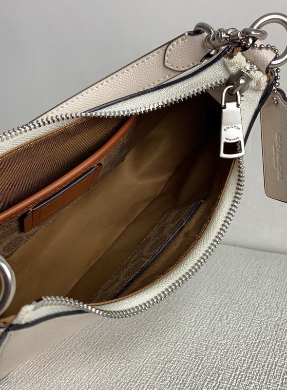 COZY - CAH Bags - 037
