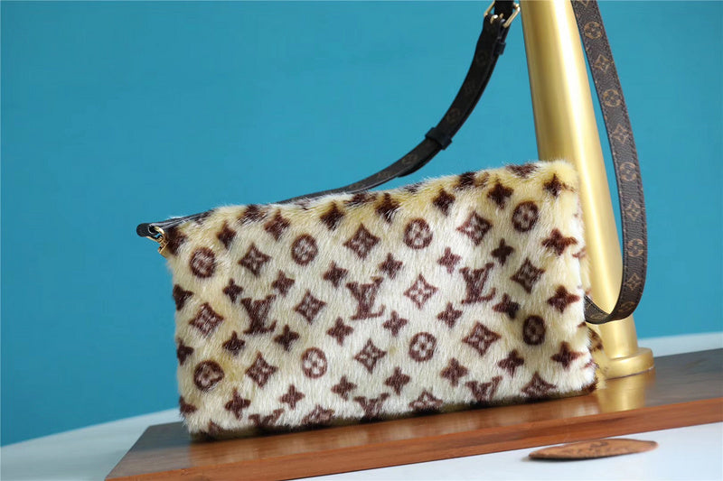 COZY - LOV Lady Bags - 1977