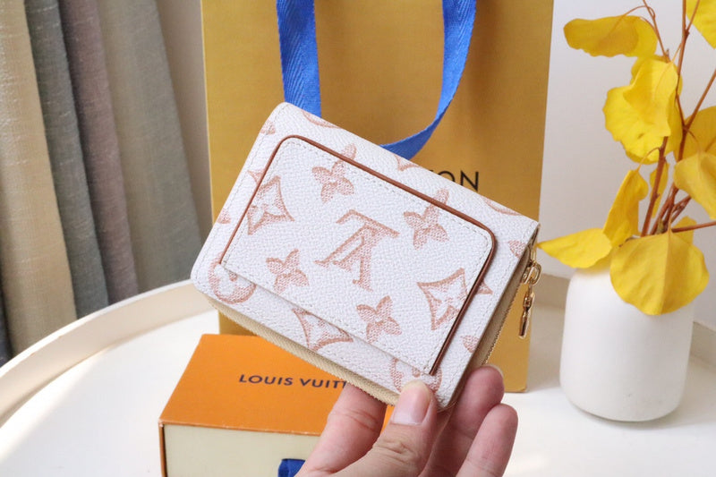 COZY - LOV Wallets - 484