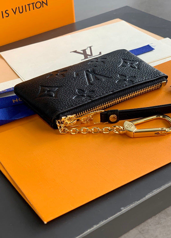 COZY - LOV Wallets - 470