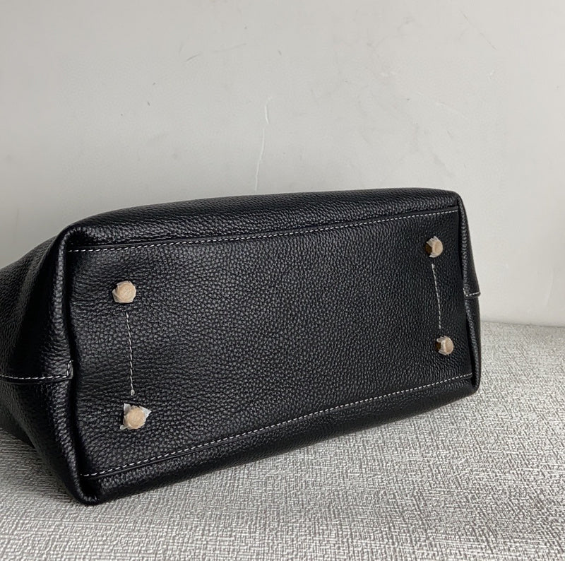 COZY - CAH Bags - 241