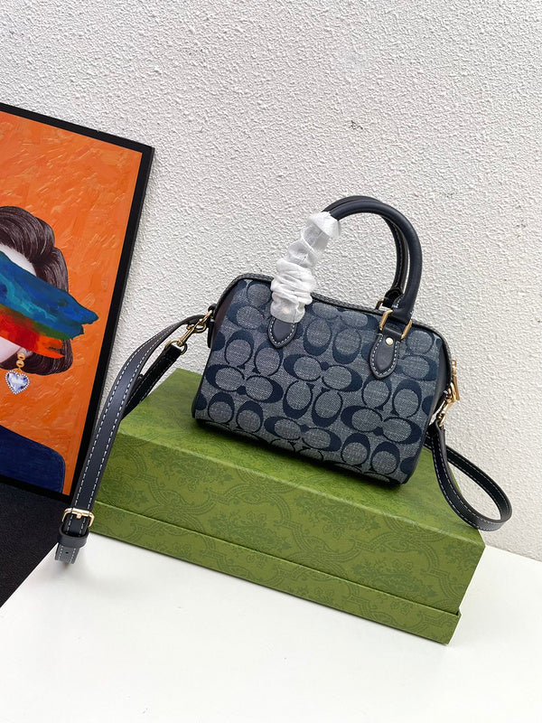 COZY - CAH Bags - 310