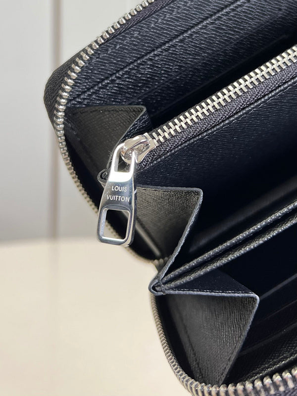 COZY - LOV Wallets - 088