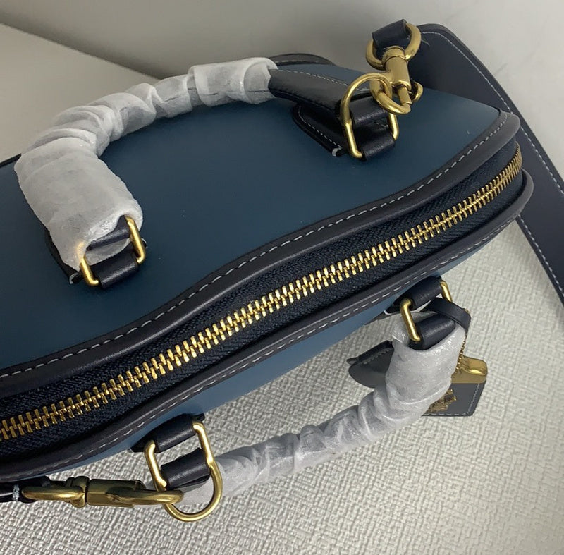 COZY - CAH Bags - 529