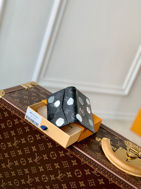 COZY - LOV Wallets - 293