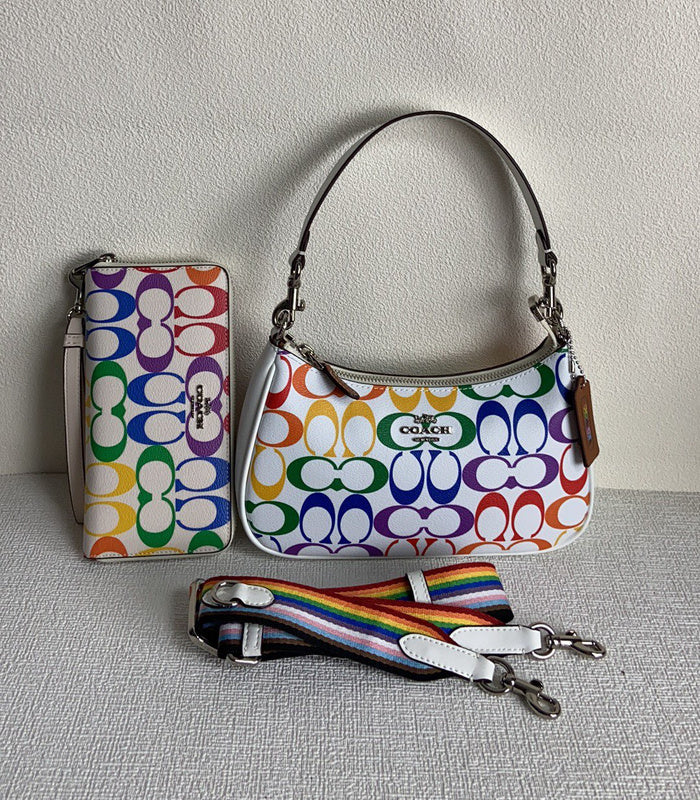 COZY - CAH Bags - 219