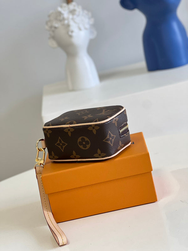 COZY BAGS - LOV Wallets - 545