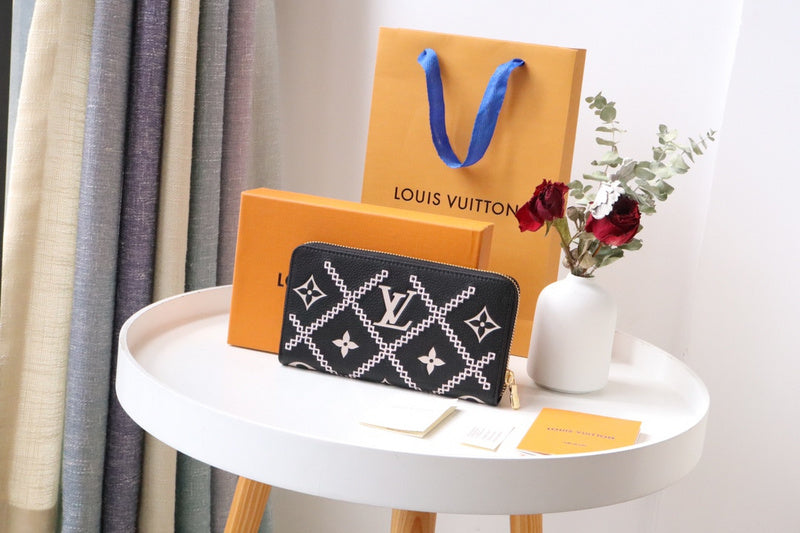 COZY BAGS - LOV Wallets - 654