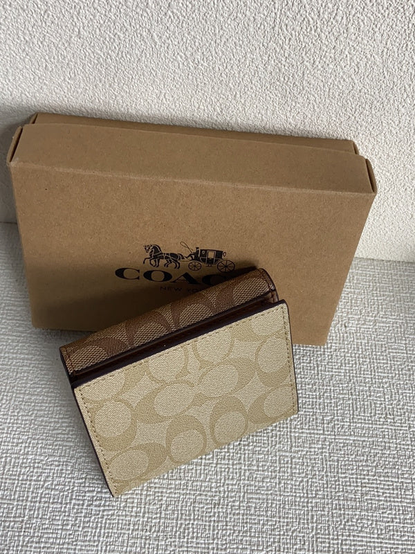 COZY - CAH Bags - 010