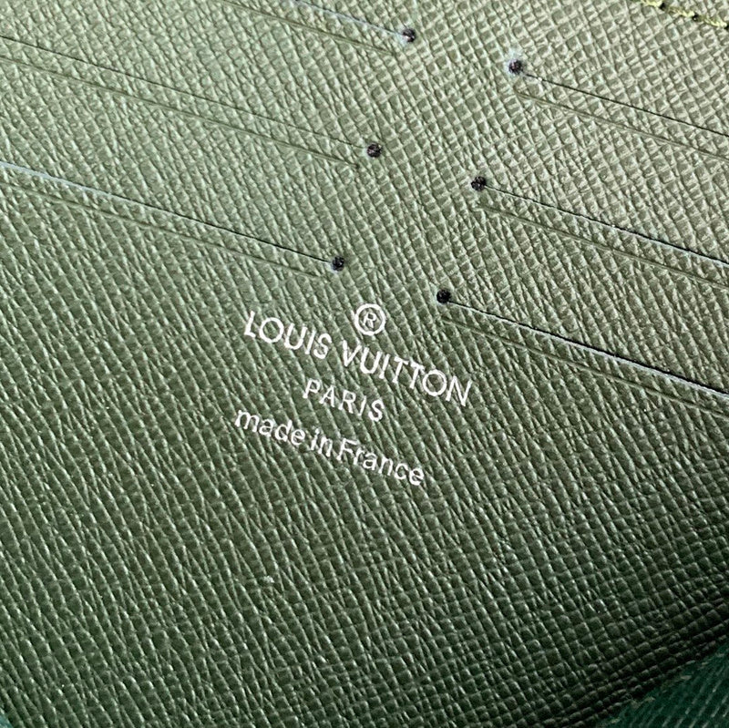 COZY - LOV Wallets - 464