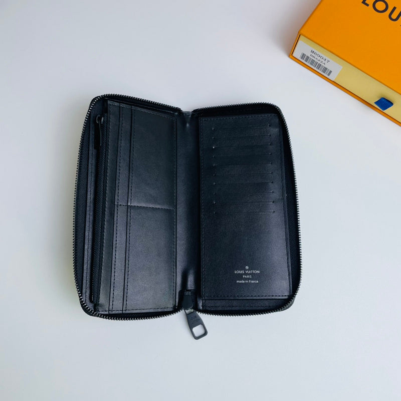 COZY - LOV Wallets - 092