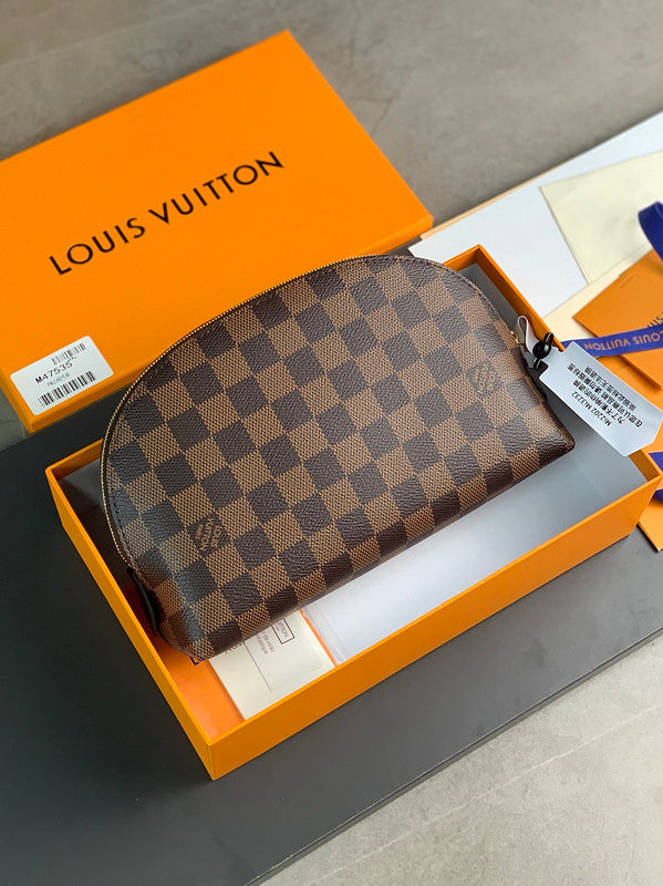 COZY - LOV Wallets - 286