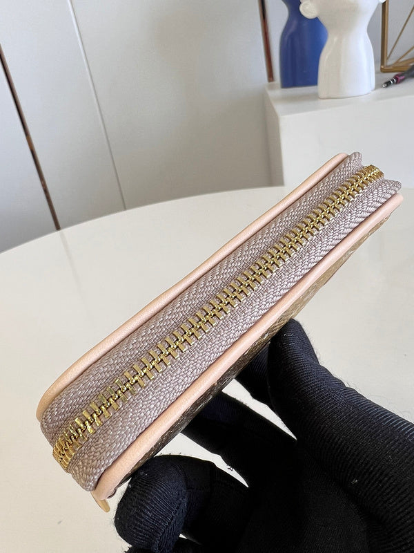 COZY - LOV Wallets - 069