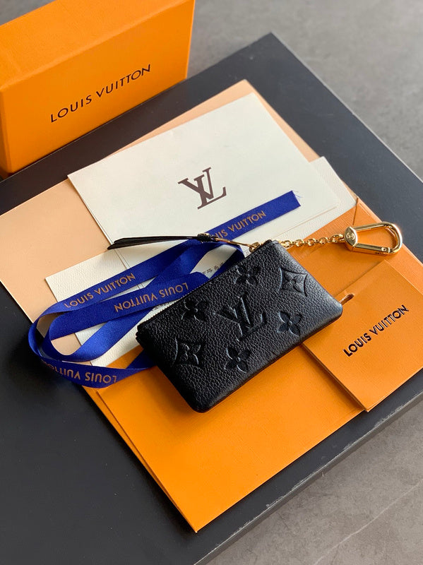 COZY - LOV Wallets - 470