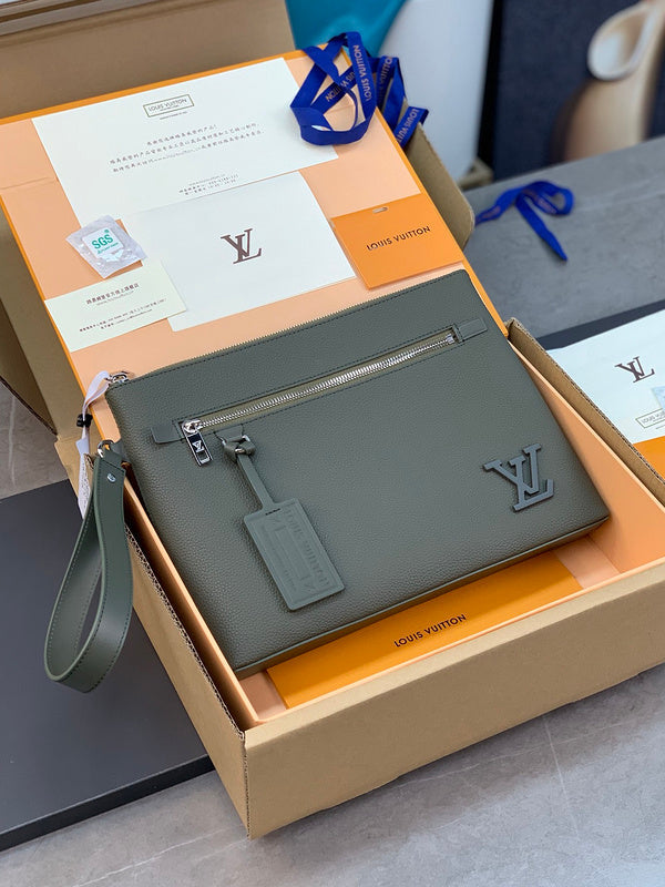 COZY - LOV Wallets - 204