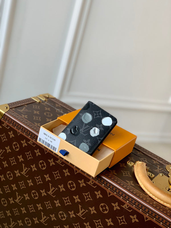 COZY - LOV Wallets - 293