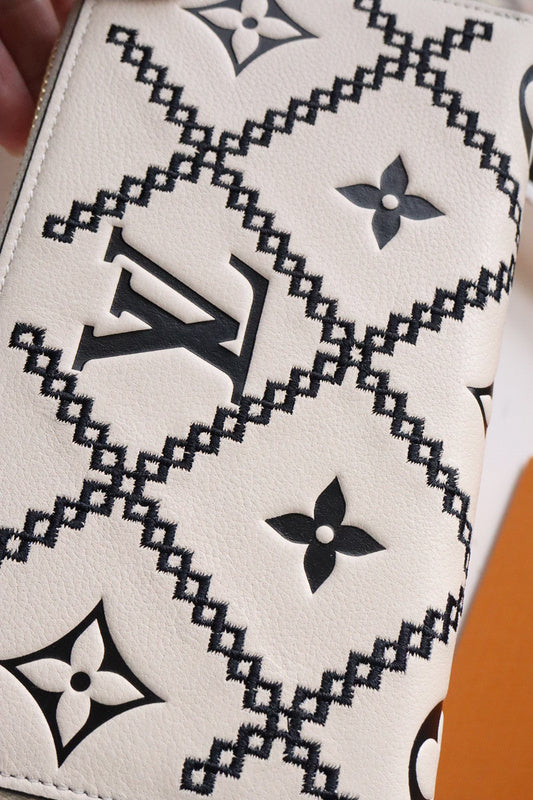COZY BAGS - LOV Wallets - 647