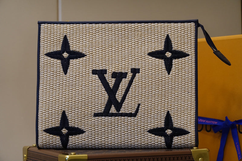 COZY - LOV Wallets - 225