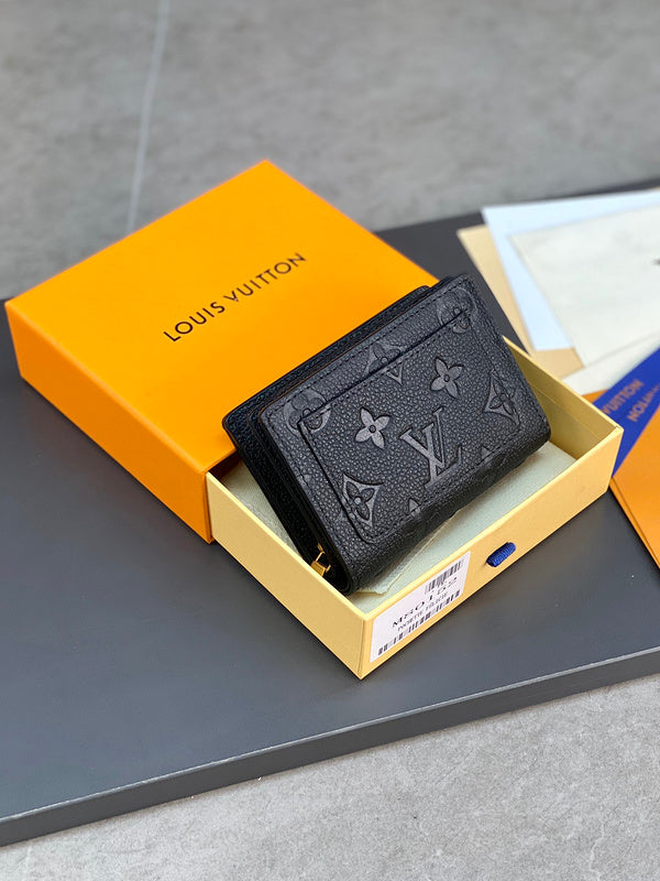 COZY - LOV Wallets - 037