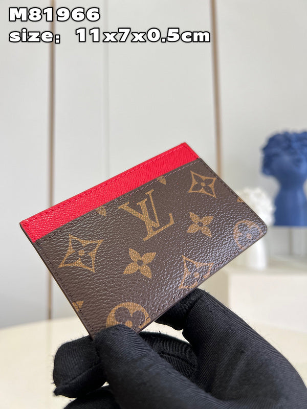 COZY - LOV Wallets - 370