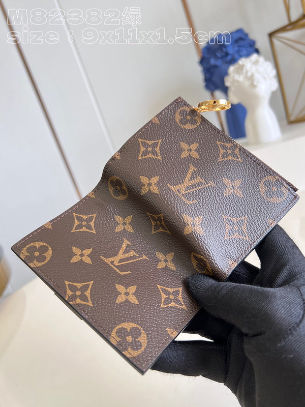 COZY - LOV Wallets - 046