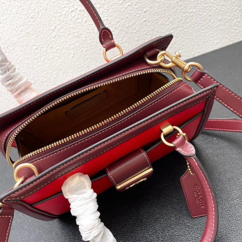 COZY - CAH Bags - 562