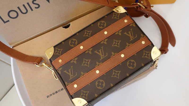 COZY BAGS - LOV Bags - 2005
