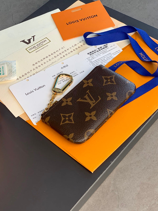COZY - LOV Wallets - 458