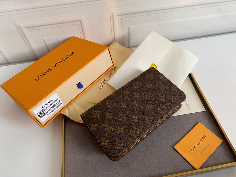 COZY BAGS - LOV Wallets - 690