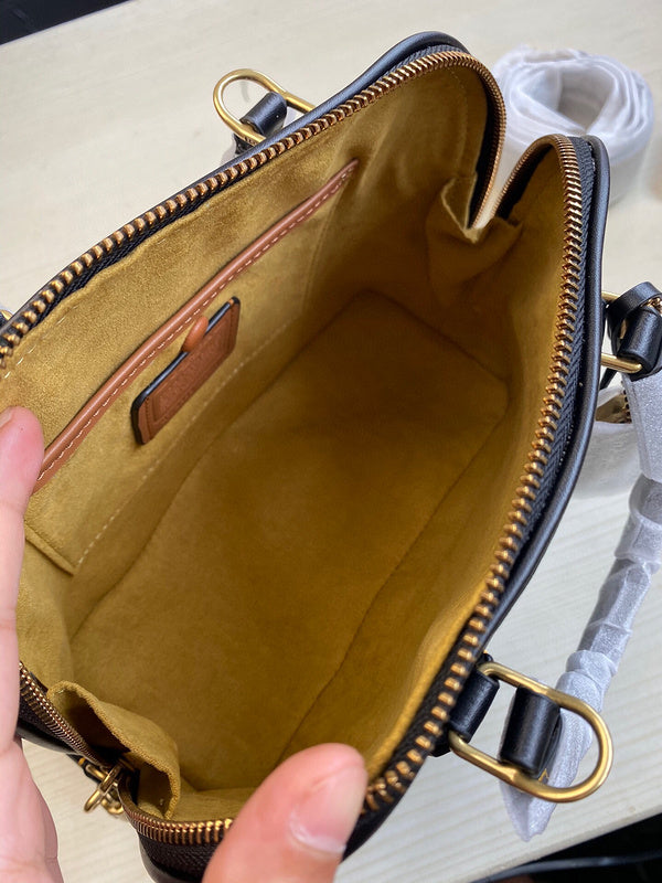 COZY - CAH Bags - 322