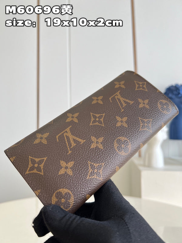 COZY - LOV Wallets - 324
