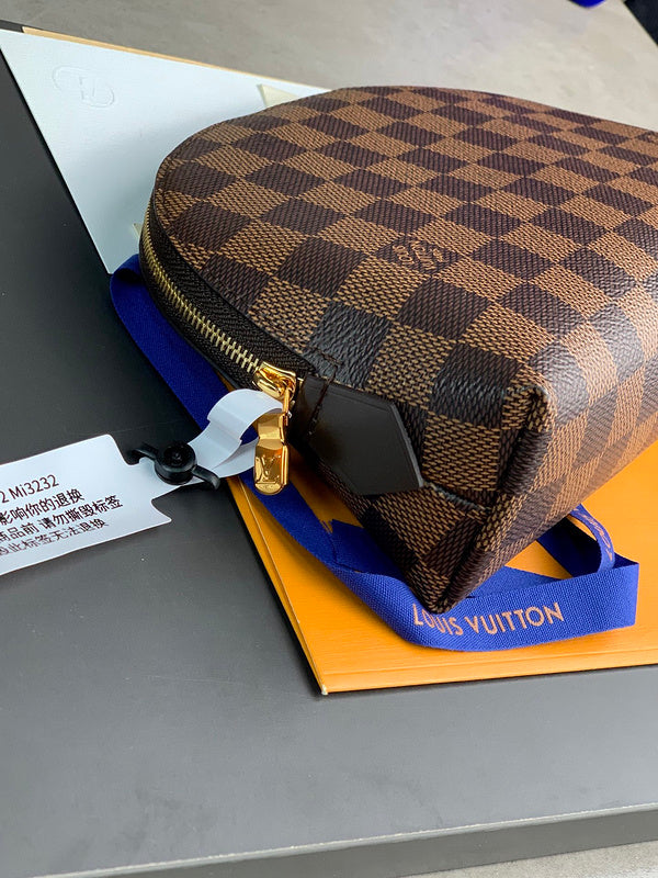 COZY - LOV Wallets - 286