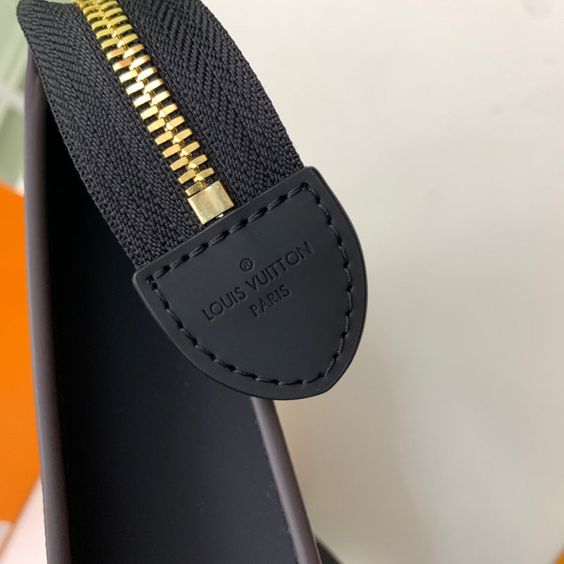 COZY - LOV Wallets - 518