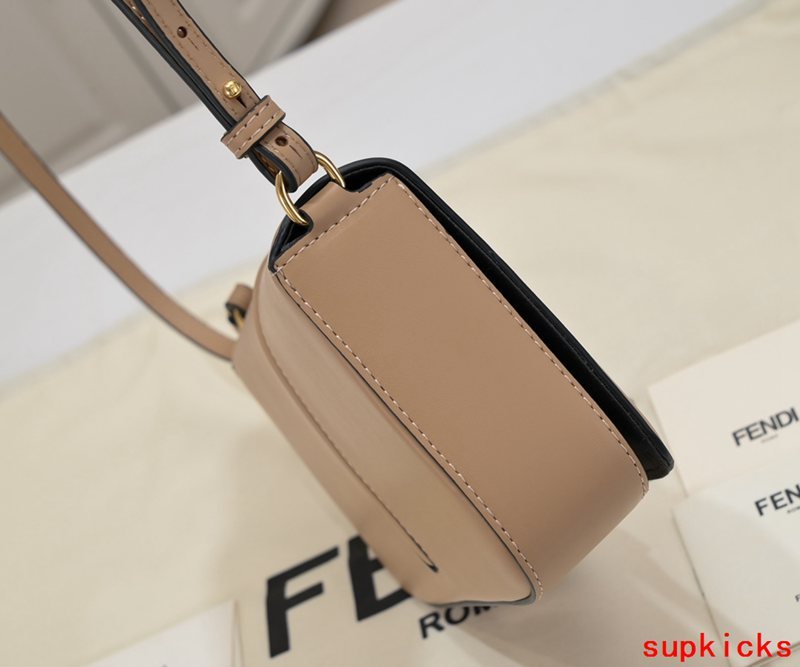 COZY BAGS - Mix Wallets - 549