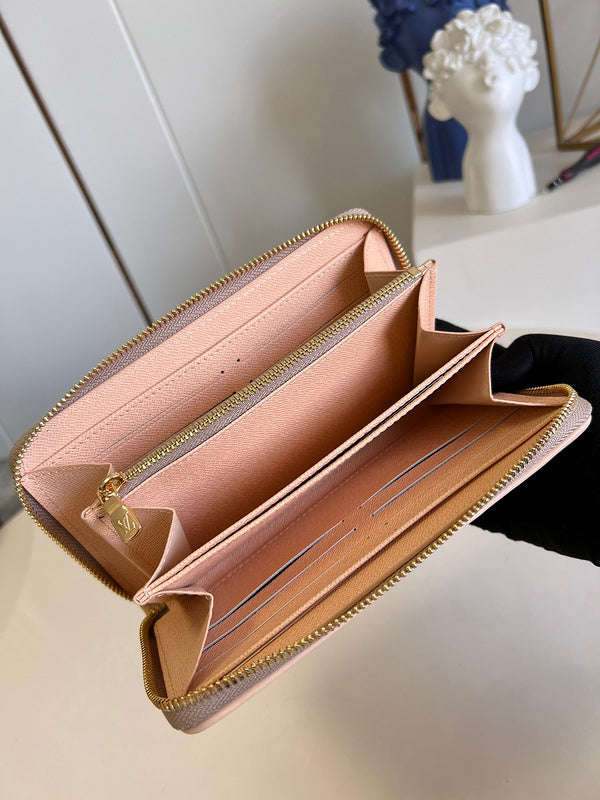 COZY - LOV Wallets - 070