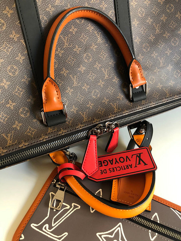 JB - LOV Travel Bags - 095