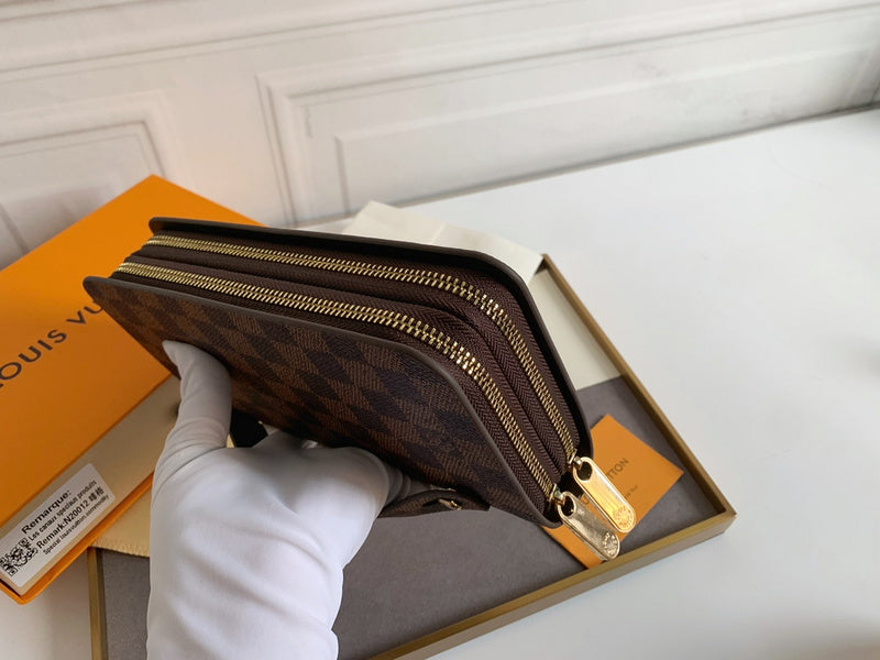 COZY BAGS - LOV Wallets - 682