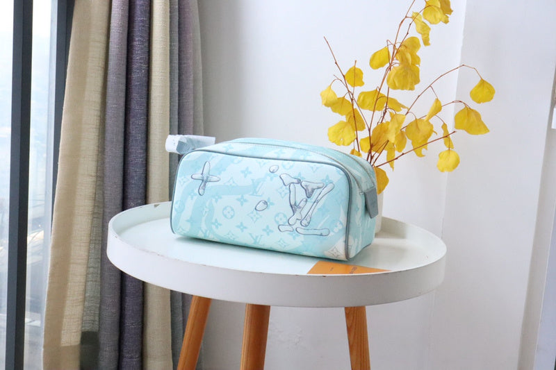 COZY - LOV Wallets - 065