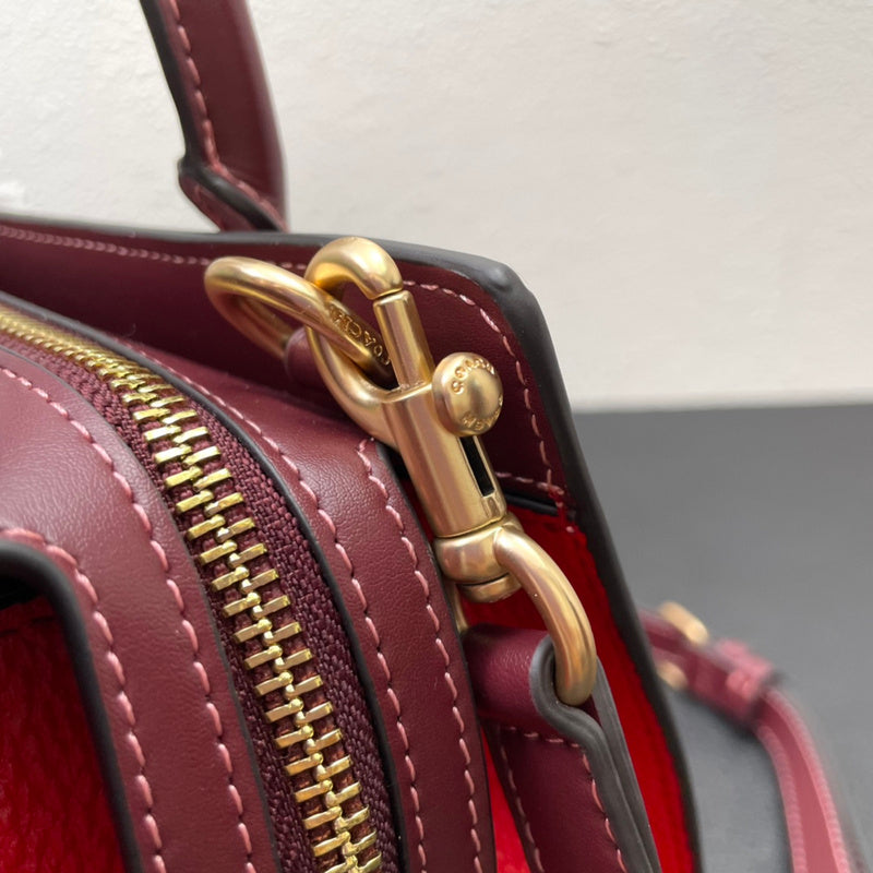 COZY - CAH Bags - 562