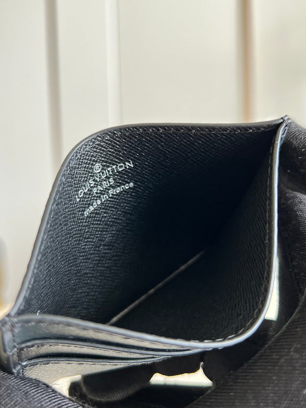 COZY - LOV Wallets - 482