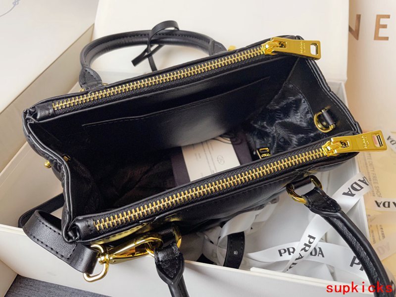 COZY BAGS - Mix Wallets - 650