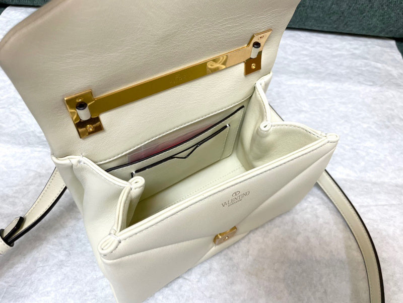 JB - VEL Lady Bags - 010