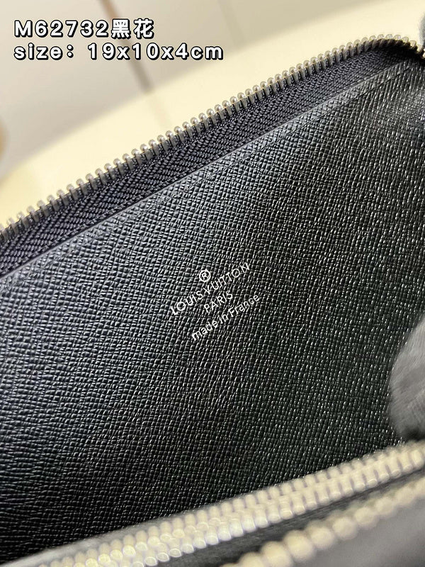 COZY - LOV Wallets - 401