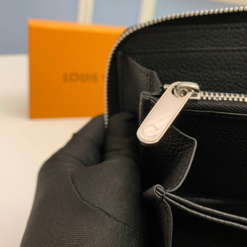 COZY - LOV Wallets - 515